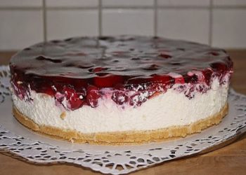 WINDBEUTELTORTE MIT FRISCHKÄSE IN 10 MINUTEN FERTIG ZUM NASCHEN !