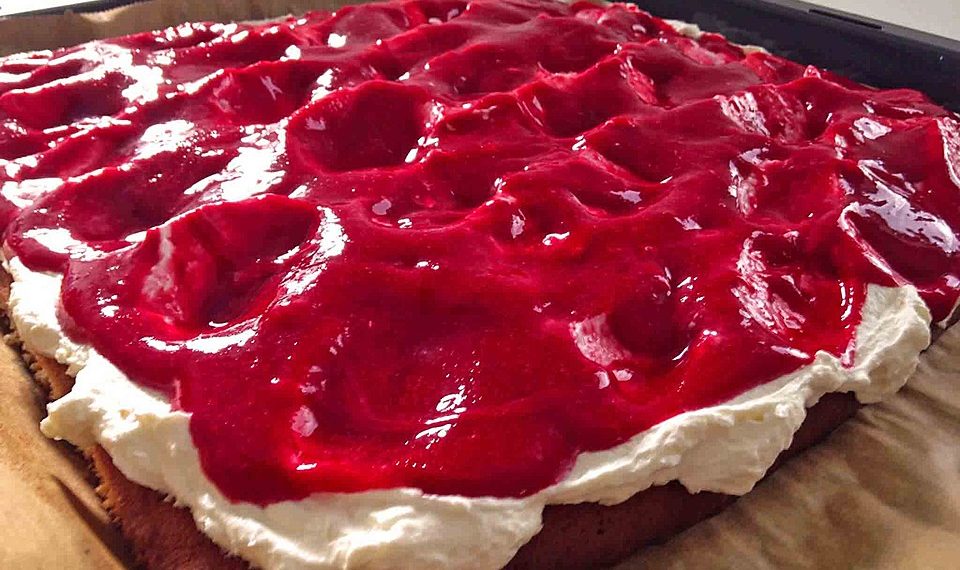 Himbeerkuchen (cremig – fruchtiger Blechkuchen, für 20 Stücke)