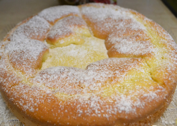 Cremiger Vanillekuchen in 10 Minuten – Blitzschnell!