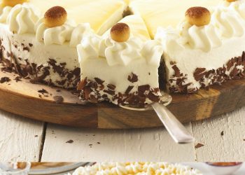 Nuss-Eierlikör-Torte