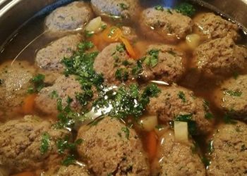 Leberknödelsuppe Omas Rezept