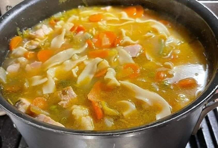 Hühnernudelsuppe