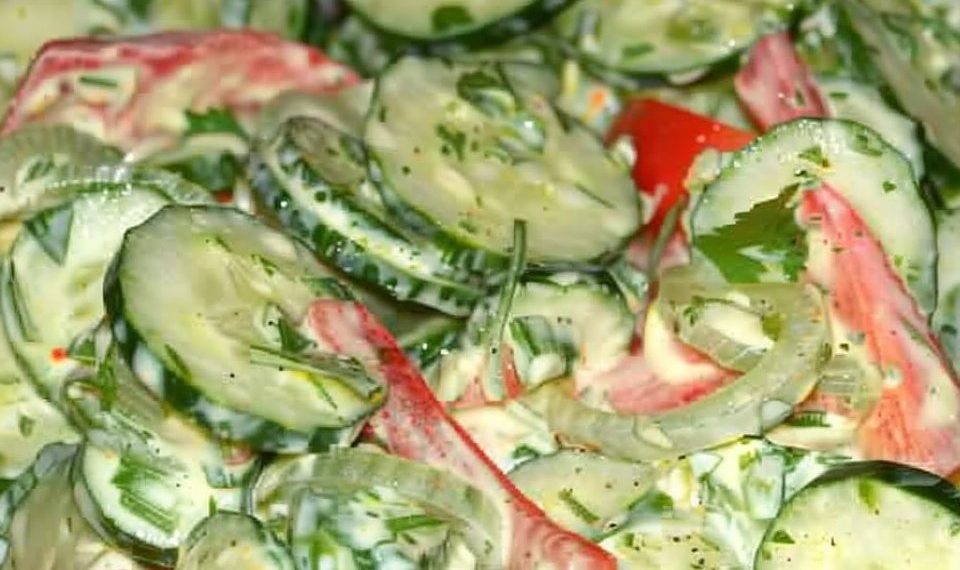 Paprika Gurken Salat Mit Joghurt Senf Dressing