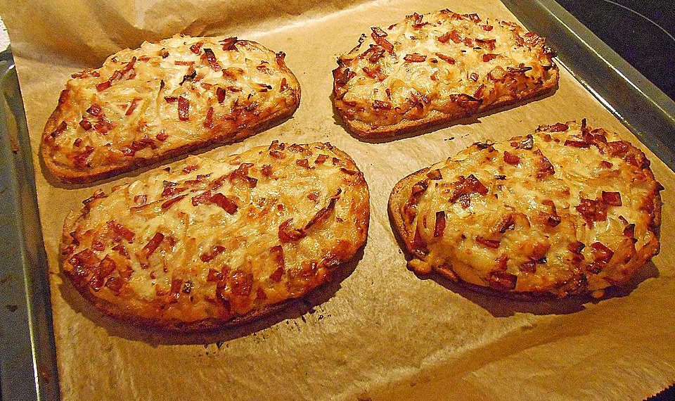 ZWIEBELKUCHEN-SCHNITTE