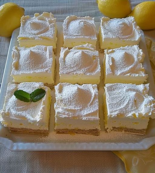 Zitronen Mascarpone-Schnitten