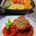 Gefüllte Paprika mit einer würzigen Soße