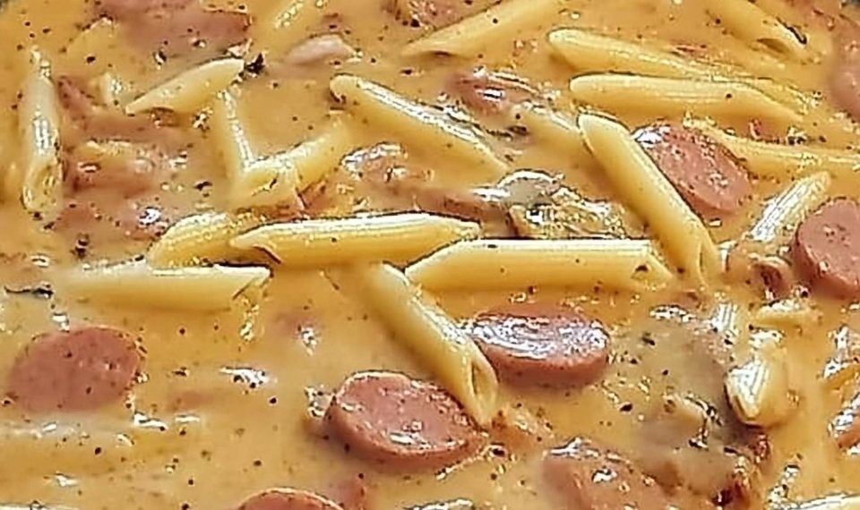 Würstchen Senf Gulasch mit Penne