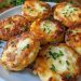 Gebackene Kartoffelscheiben mit Käse: