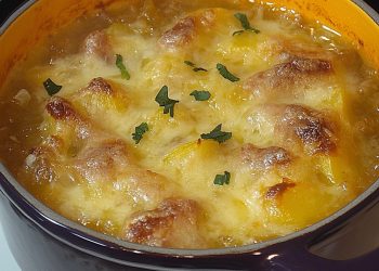Zwiebelsuppe nach Art der legendären Pariser Marktfrauen