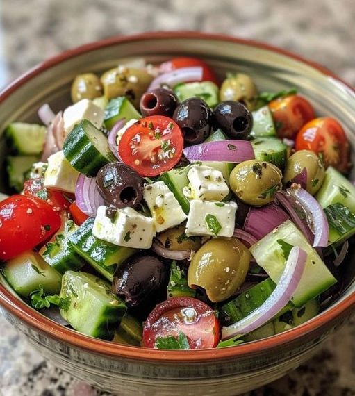 Griechische Salat bereite ich immer wieder!