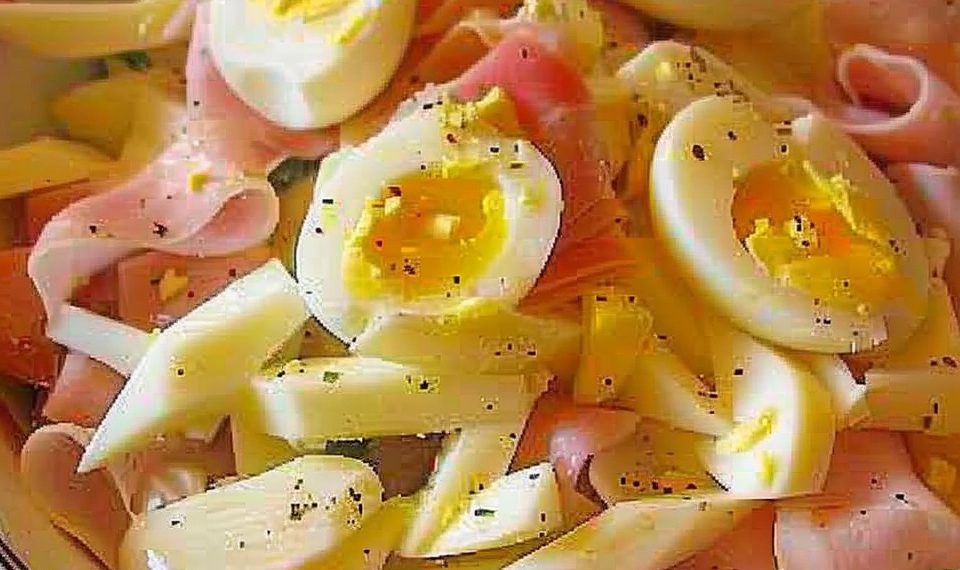 Spargelsalat mit Schinken und Ei