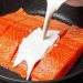 Cremiger Knoblauchlachs mit Spinat und Kirschtomaten