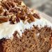 Proteinreicher Karottenkuchen mit griechischem Joghurt-Frosting