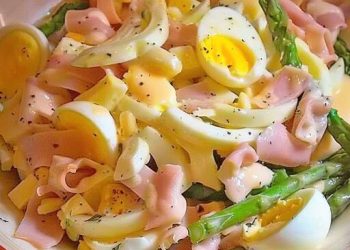 Fantastischer Spargelsalat mit 250 g Sahne den ich jedes Jahr bereite