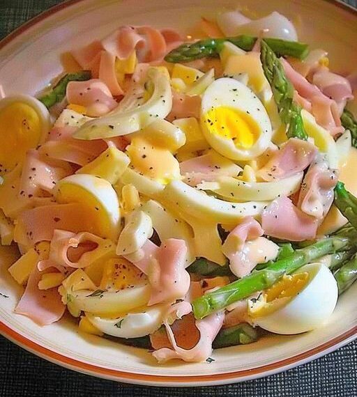 Fantastischer Spargelsalat mit 250 g Sahne den ich jedes Jahr bereite