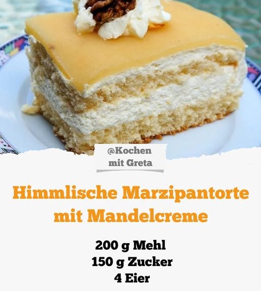 Diese himmlische Marzipantorte mit zarter Mandelcreme ist ein echter Hingucker – perfekt für besondere Anlässe!