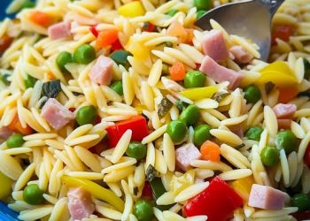Griechischer Nudelsalat