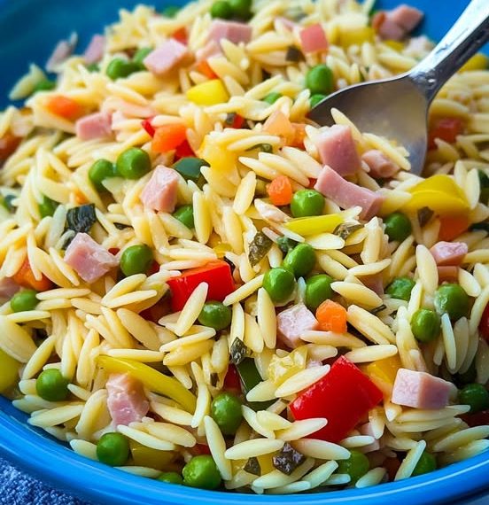 Griechischer Nudelsalat