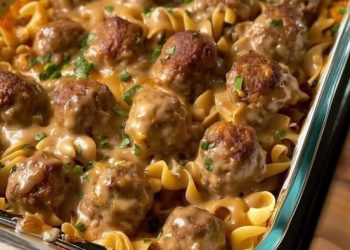 Fleischbällchen Pasta Auflauf