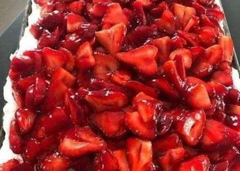 Kühler Erdbeer-Käsekuchen ohne Backen