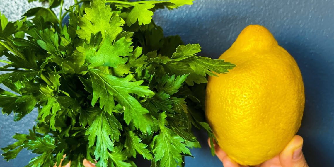 Kraftvolle Leberreinigung – Nur 1 Glas auf nüchternen Magen!