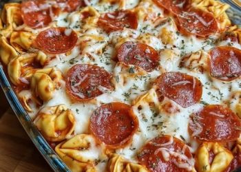 Tortellini-Pepperoni-Pizza-Auflauf
