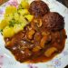 Bouletten, Champion-Waldpilzsoße und Kartoffeln.