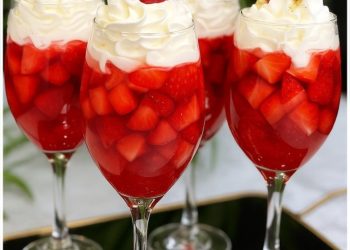 Erdbeertraum im Glas