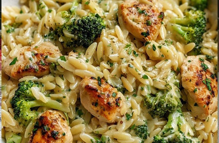 Cremige Hähnchen-Orzo-Pfanne mit Brokkoli – Soulfood in 30 Minuten