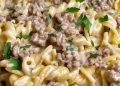 Cremige Alfredo Pasta mit Hackfleisch