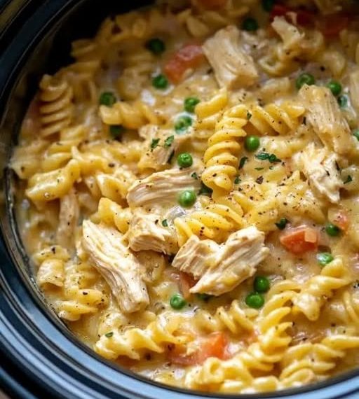 Slow Cooker Chicken Pot Pie Pasta