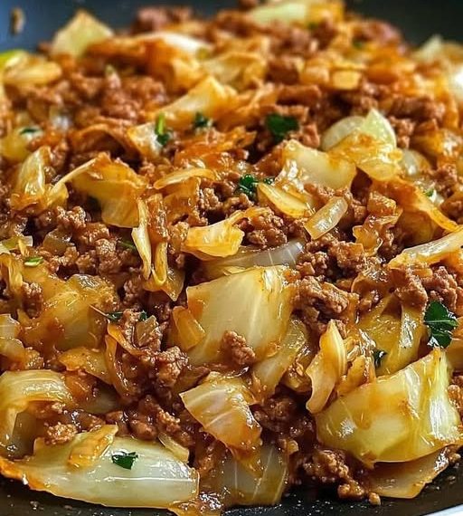 Eine Pfanne die mann immer essen konte, Spitzkohlpfanne mit Hackfleisch!