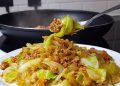 Schnelles Rezept für jungen Kohl mit Hackfleisch