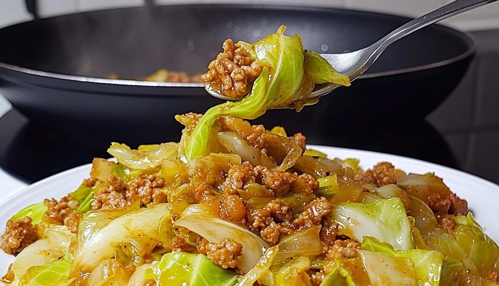 Schnelles Rezept für jungen Kohl mit Hackfleisch